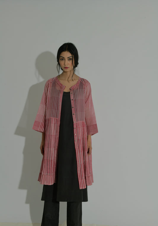 Paragraph 004 Pleated Short Outerwear (Red)
